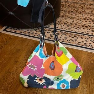 Beautiful floral pink lined tote shoulder purse magnetic closure w/ sturdy clasp